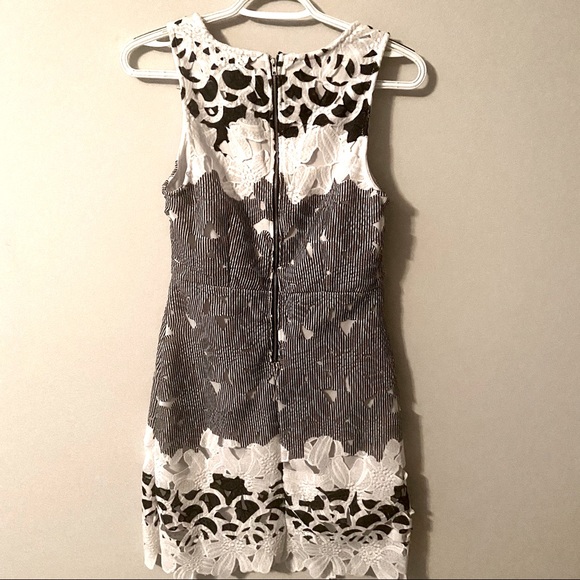 Romeo & Juliet Couture Dress - Picture 3 of 6